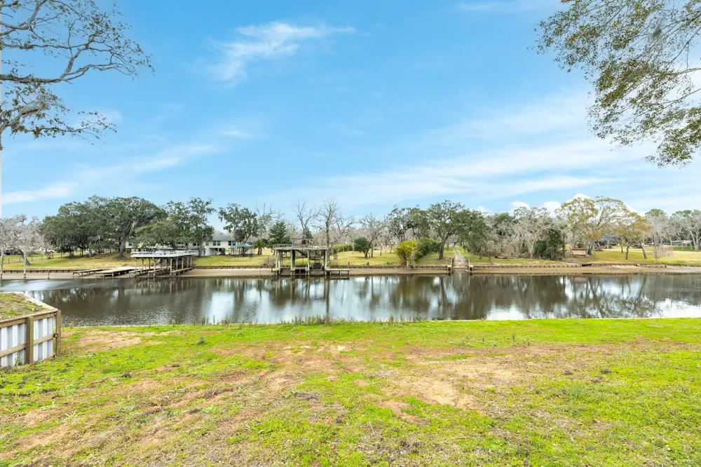3 County Road 344 Sweeny, TX 77480