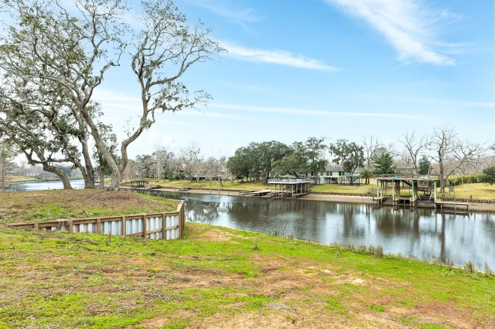 3 County Road 344 Sweeny, TX 77480