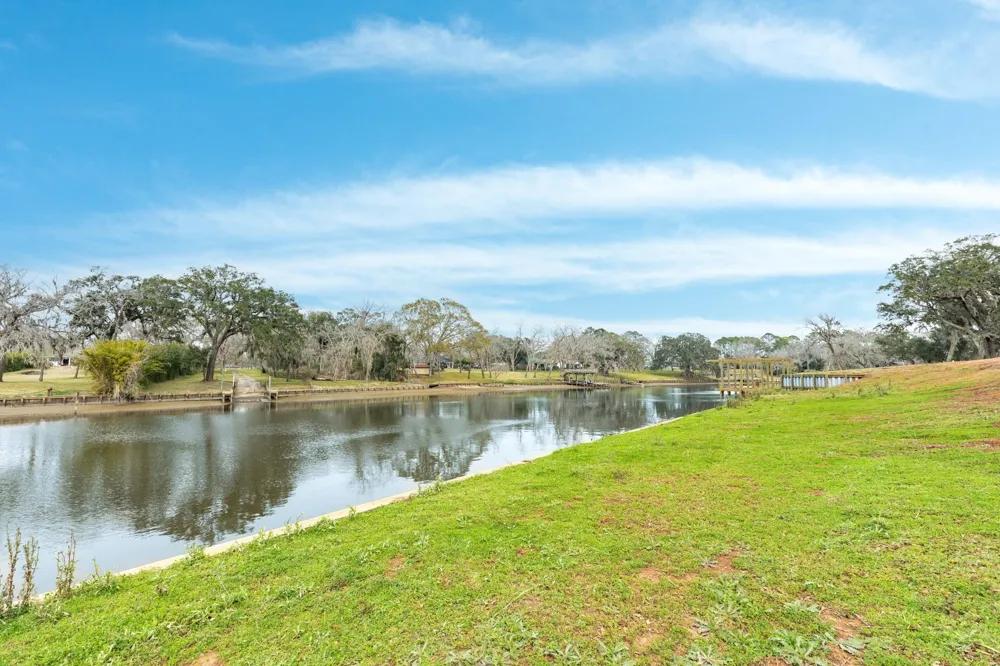 3 County Road 344 Sweeny, TX 77480