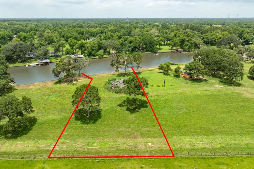 3 County Road 344 Sweeny, TX 77480