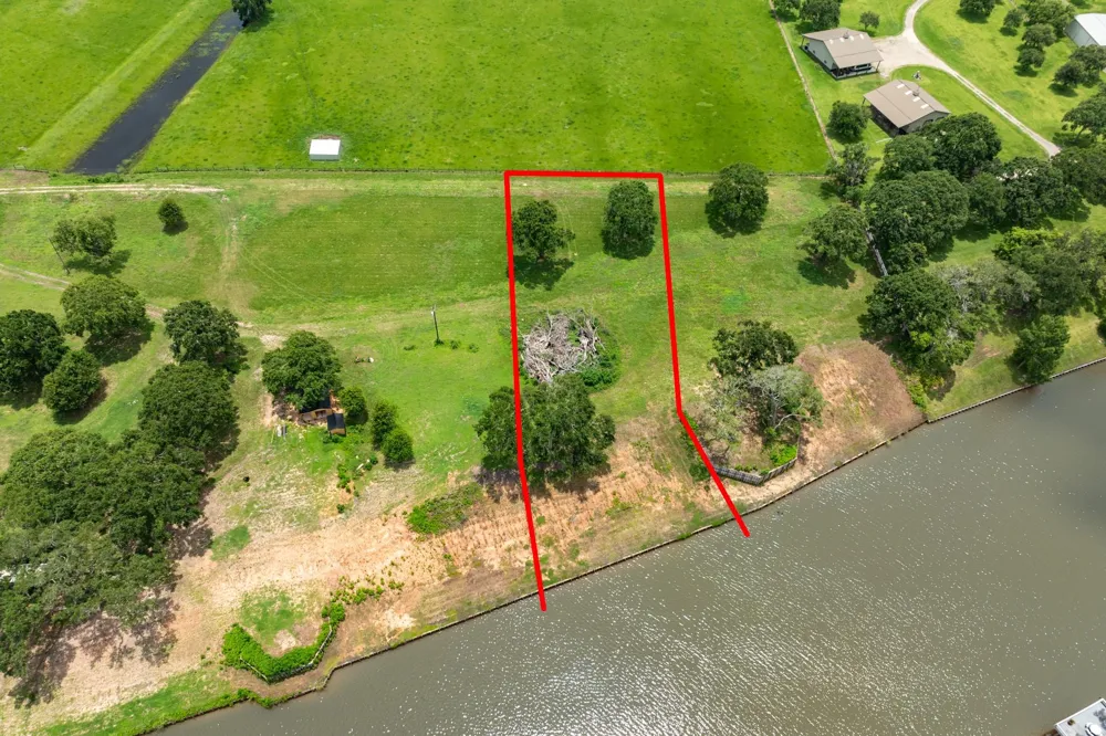 3 County Road 344 Sweeny, TX 77480