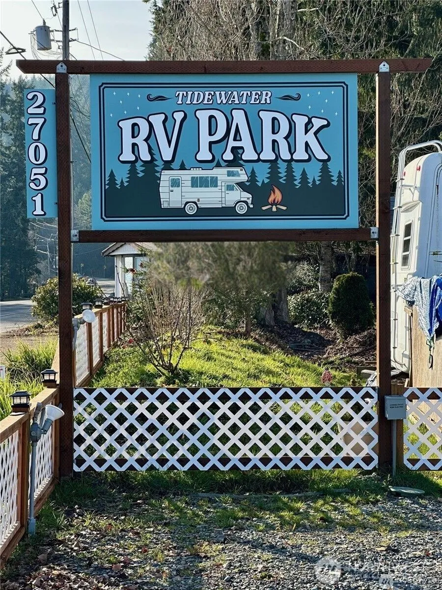 27051 US Highway 101 #1 Hoodsport, WA 98548