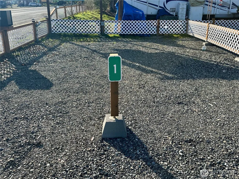27051 US Highway 101 #1 Hoodsport, WA 98548