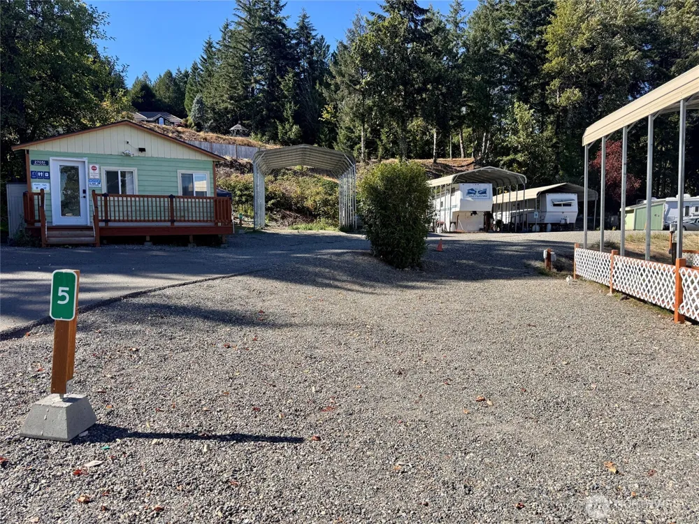 27051 US Highway 101 #1 Hoodsport, WA 98548