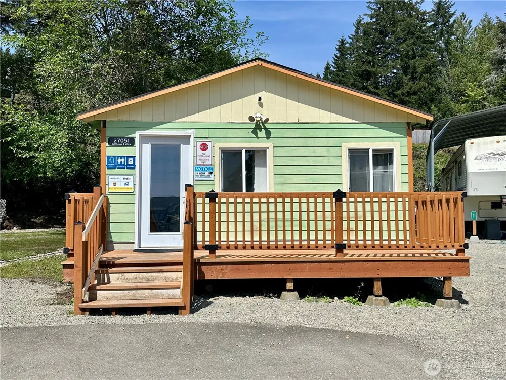 27051 US Highway 101 #1 Hoodsport, WA 98548