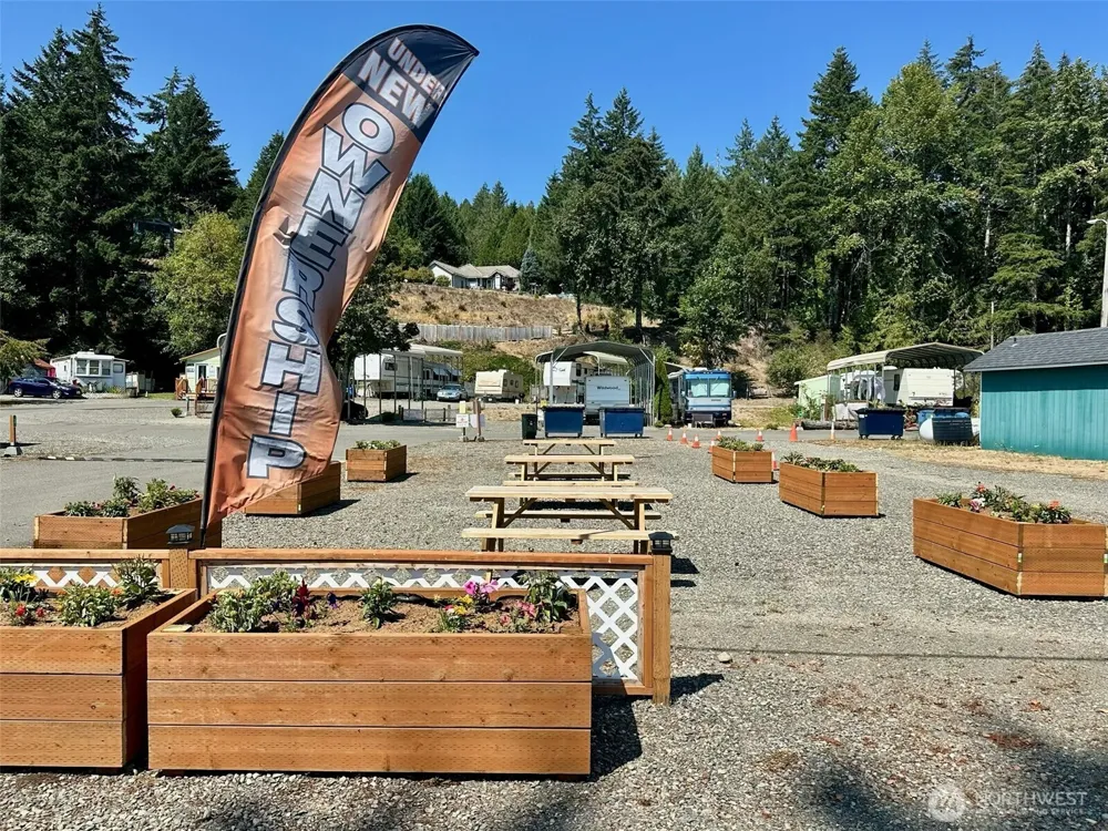 27051 US Highway 101 #1 Hoodsport, WA 98548