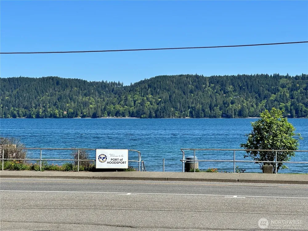 27051 US Highway 101 #1 Hoodsport, WA 98548