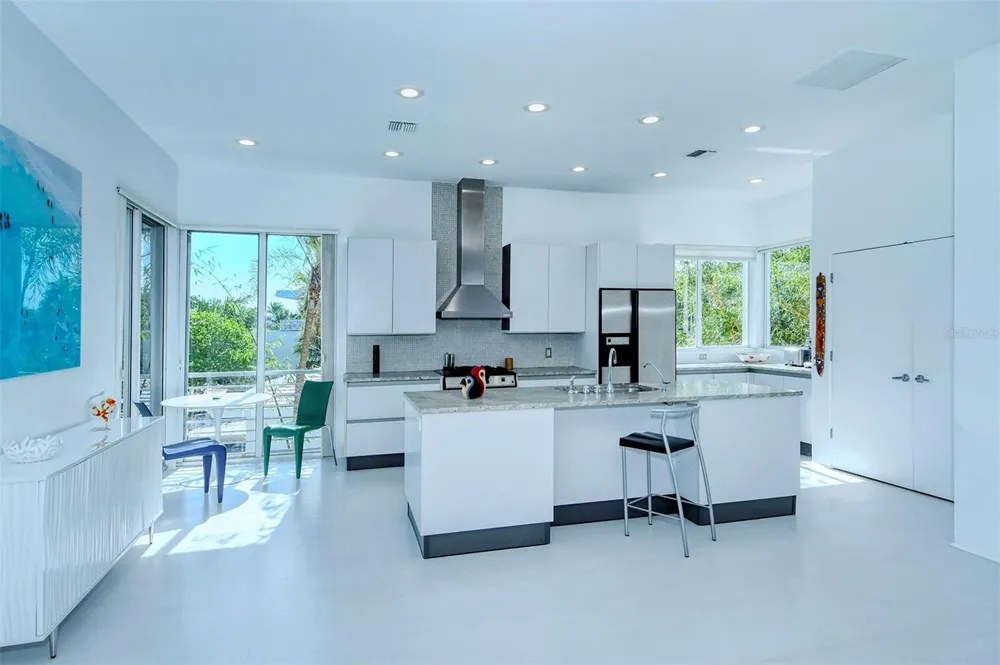 213 WASHINGTON DRIVE Sarasota, FL 34236