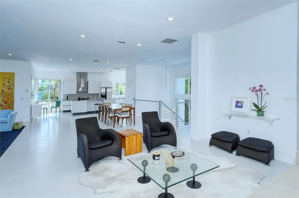 213 WASHINGTON DRIVE Sarasota, FL 34236