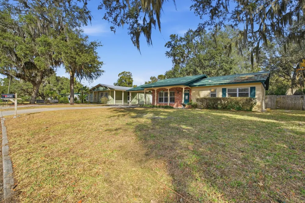 133 CRESTWOOD AVENUE Palatka, FL 32177