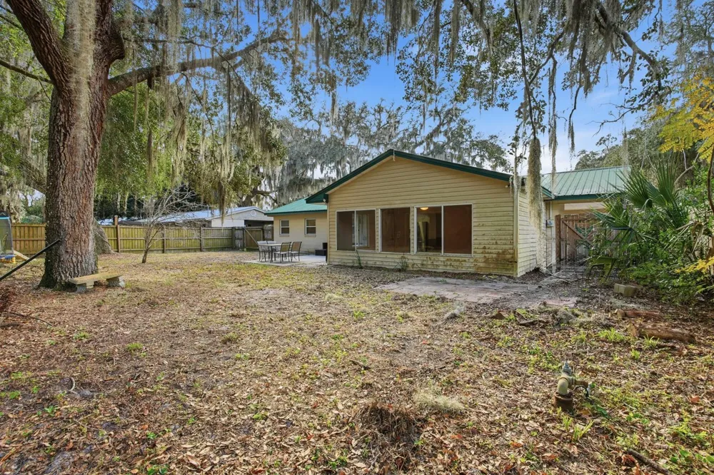 133 CRESTWOOD AVENUE Palatka, FL 32177