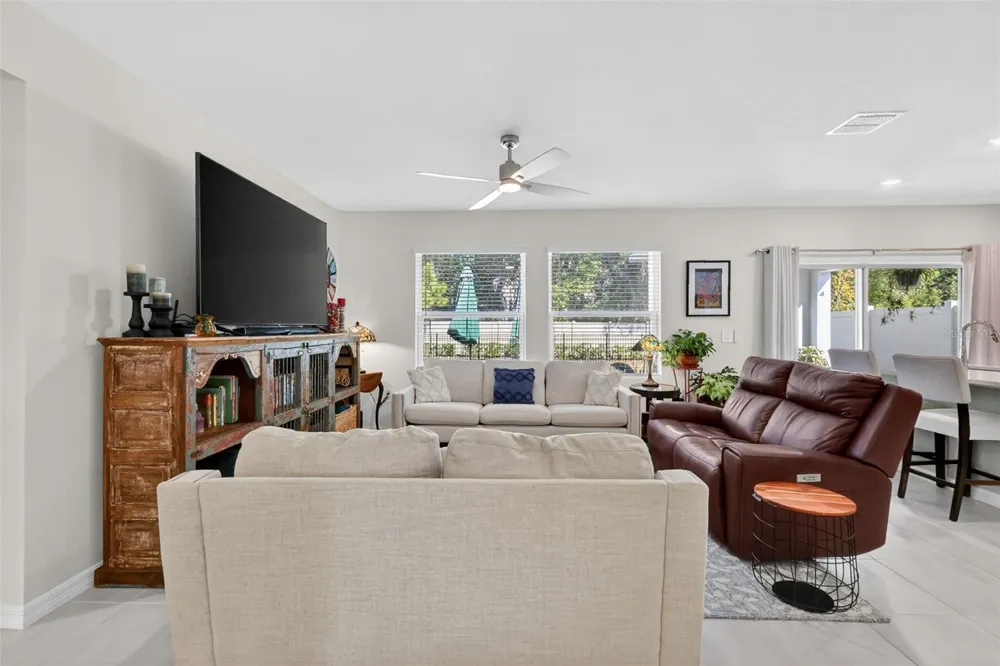 33692 SKY BLOSSOM CIRCLE Leesburg, FL 34788