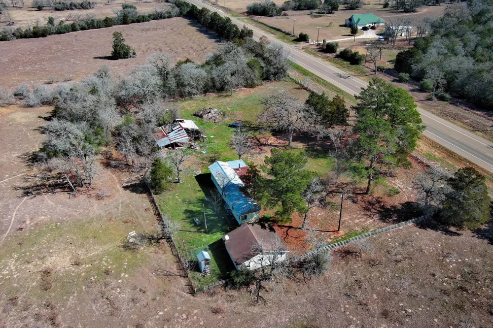 3628 S Highway 304 Rosanky, TX 78953