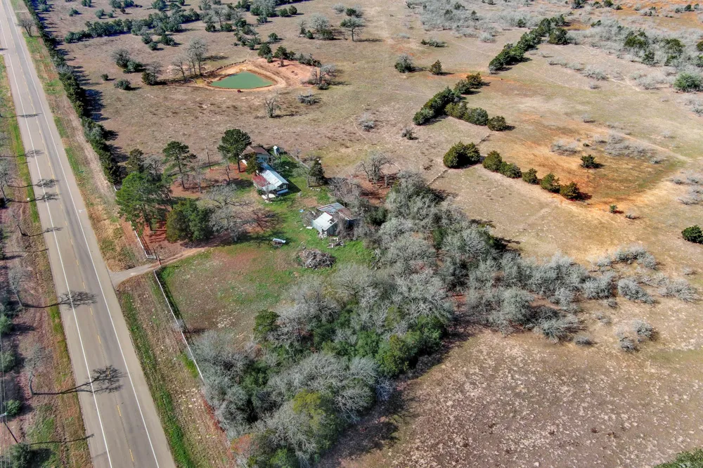 3628 S Highway 304 Rosanky, TX 78953