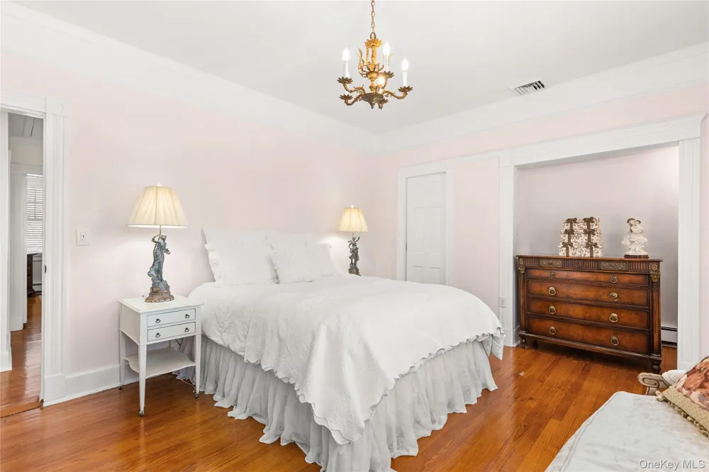 3475 Oaklawn Avenue Southold, NY 11971