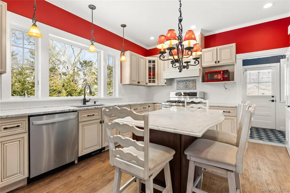 3475 Oaklawn Avenue Southold, NY 11971