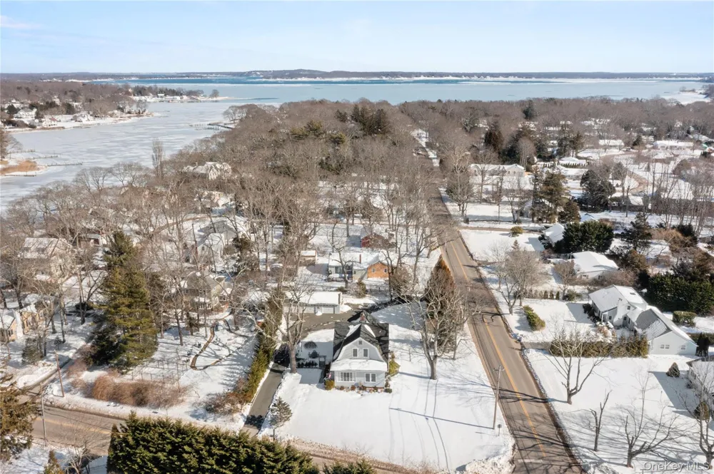 3475 Oaklawn Avenue Southold, NY 11971
