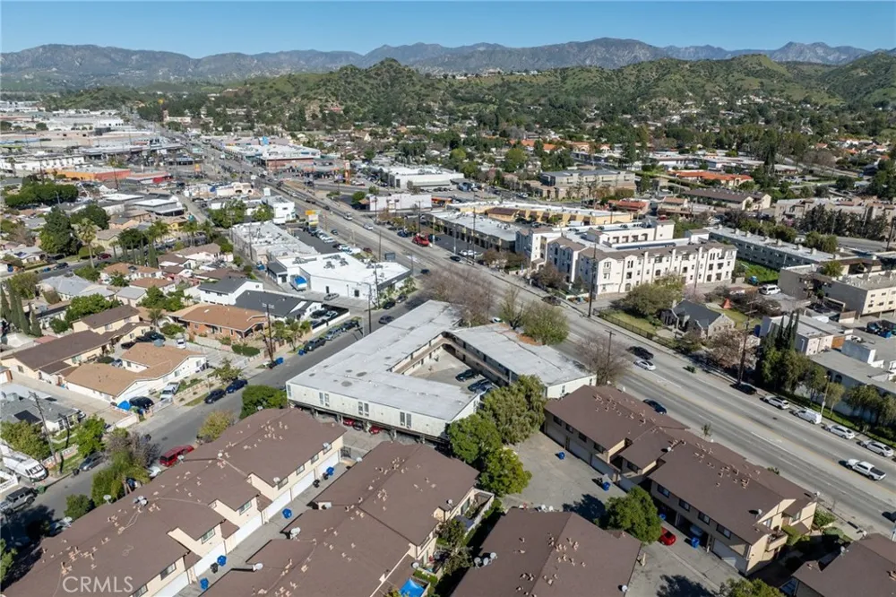 8649 Sunland Boulevard #5 Sun Valley, CA 91352