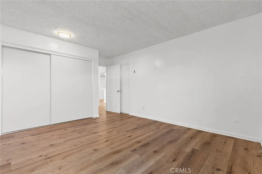 8649 Sunland Boulevard #5 Sun Valley, CA 91352