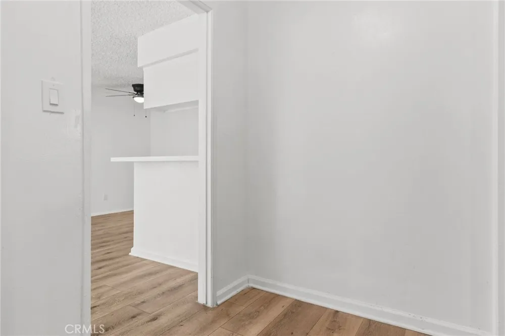 8649 Sunland Boulevard #5 Sun Valley, CA 91352