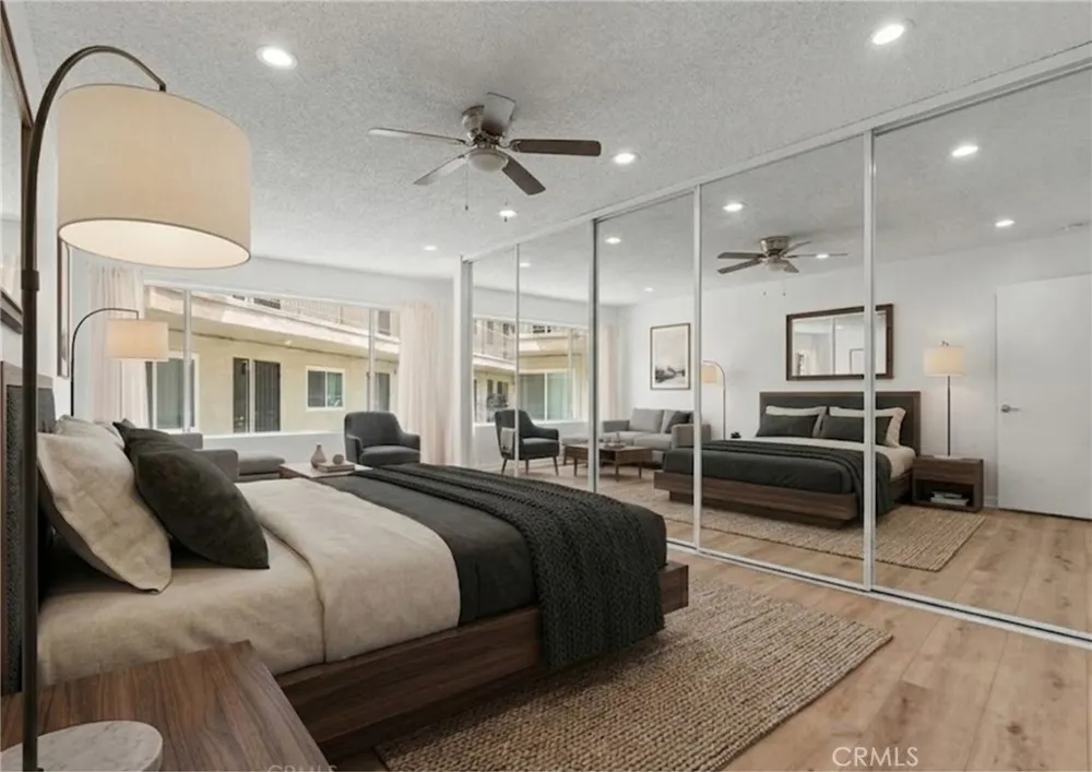 8649 Sunland Boulevard #5 Sun Valley, CA 91352