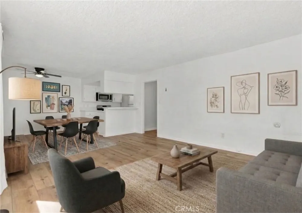 8649 Sunland Boulevard #5 Sun Valley, CA 91352