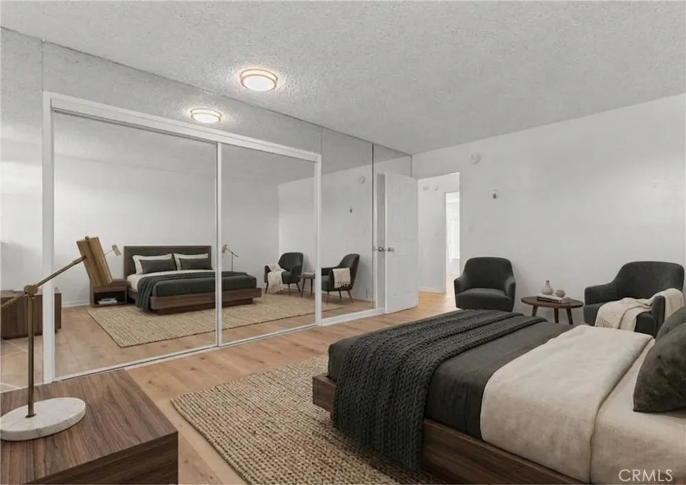 8649 Sunland Boulevard #5 Sun Valley, CA 91352