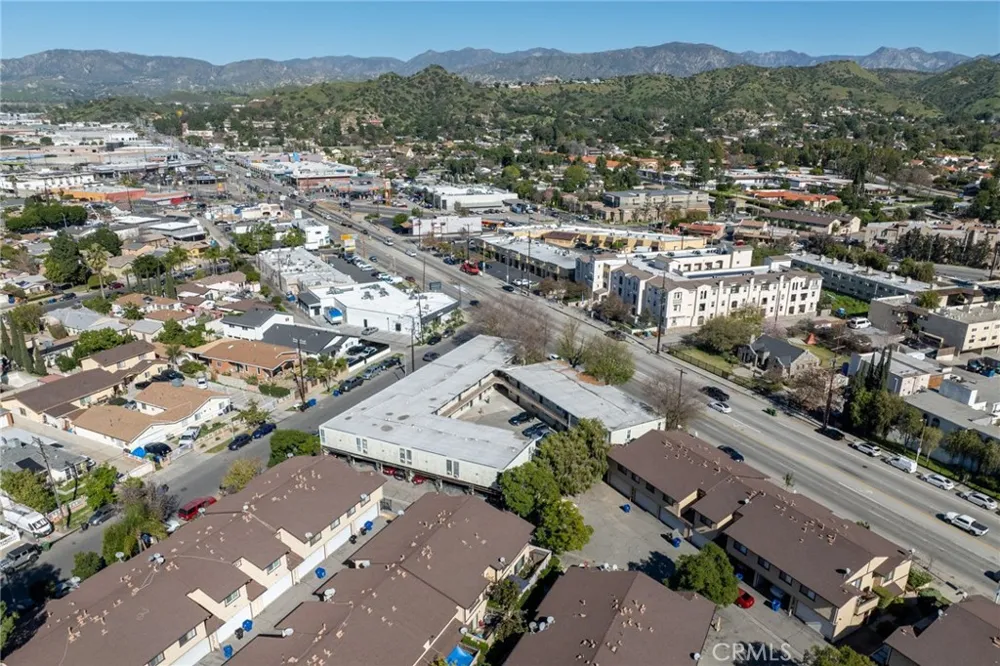 8649 Sunland Boulevard #5 Sun Valley, CA 91352