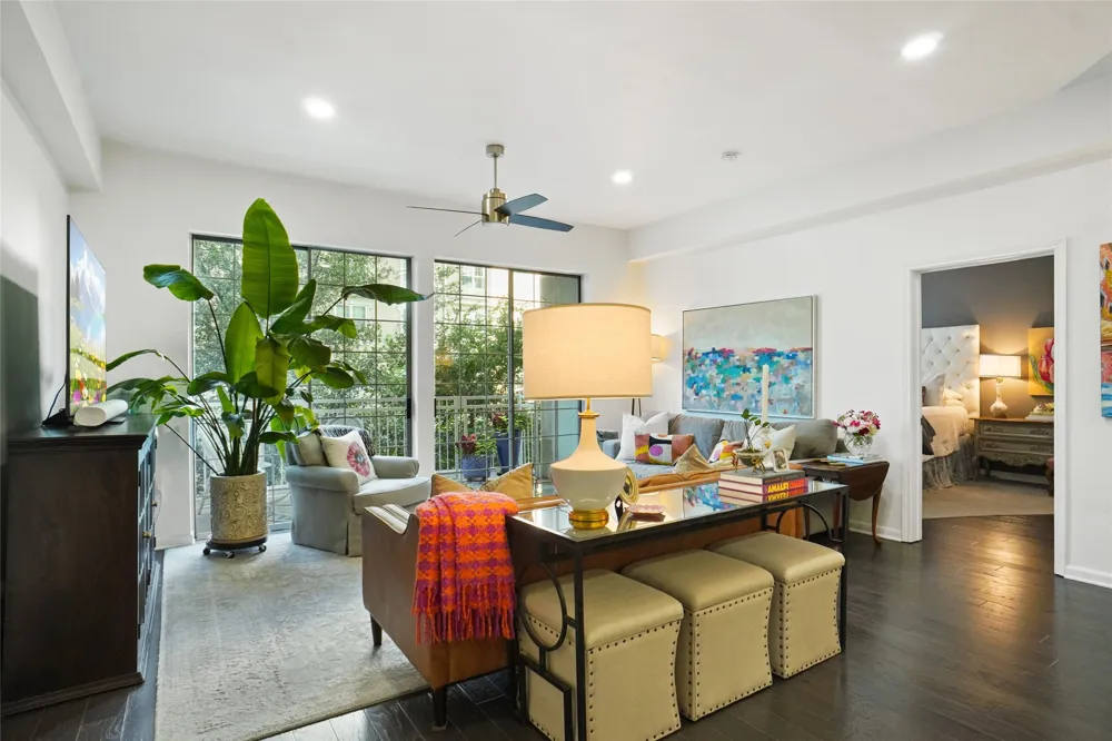 3225 Turtle Creek Boulevard #342