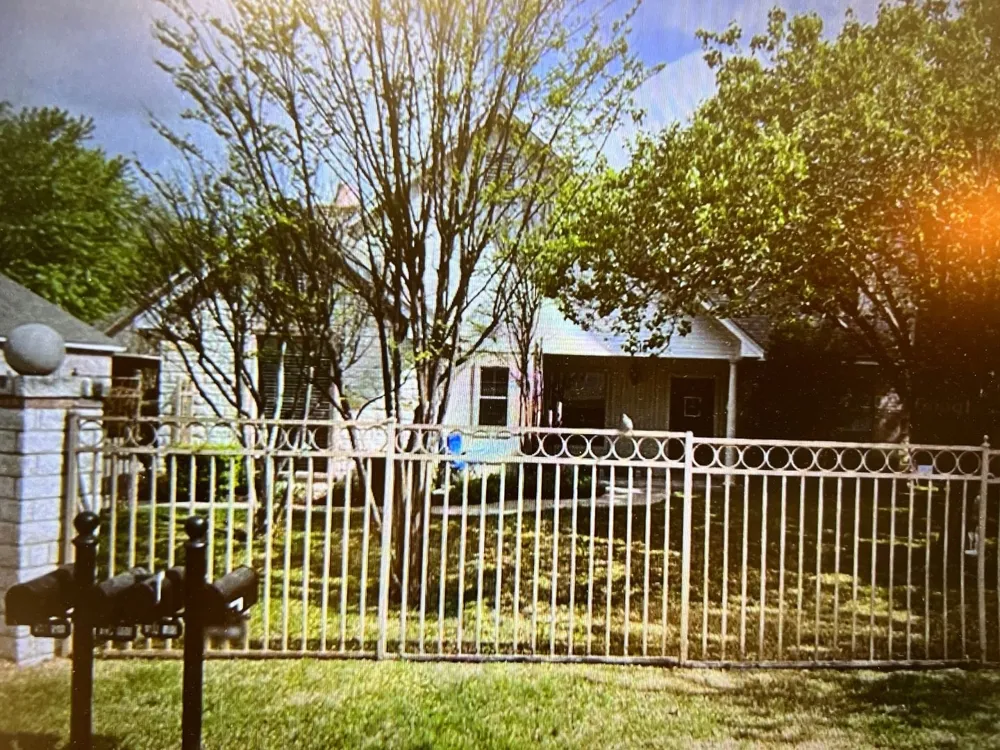 322 W Anderson Street #100