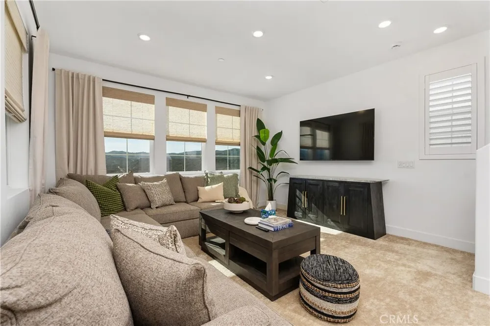 262 Heartland Way Rancho Mission Viejo, CA 92694