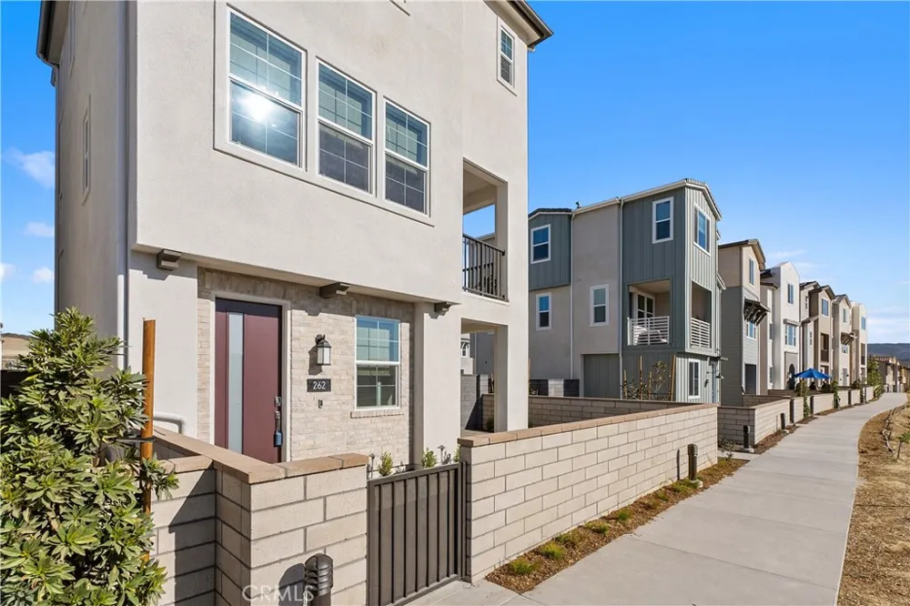 262 Heartland Way Rancho Mission Viejo, CA 92694