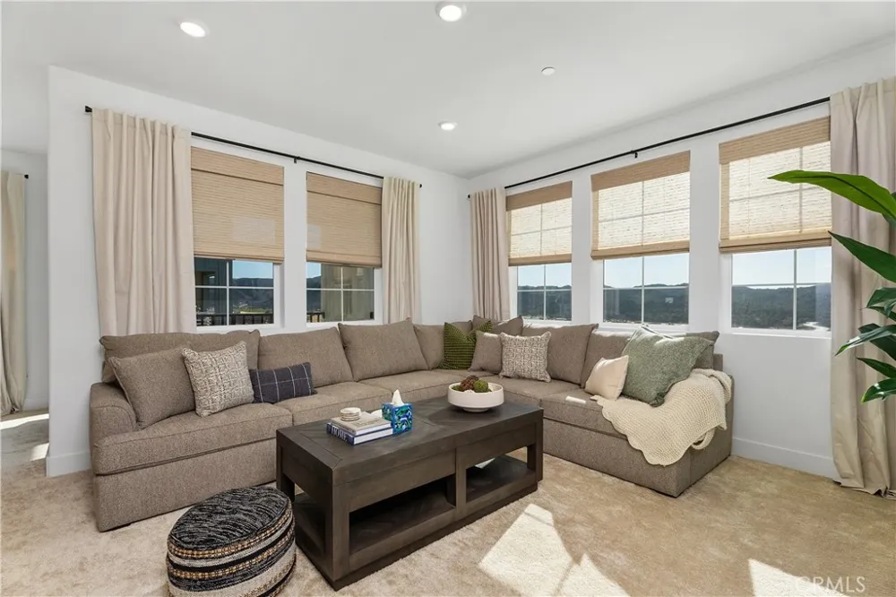 262 Heartland Way Rancho Mission Viejo, CA 92694