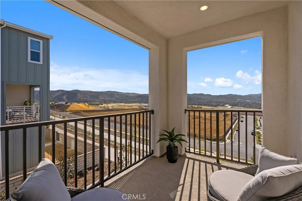 262 Heartland Way Rancho Mission Viejo, CA 92694