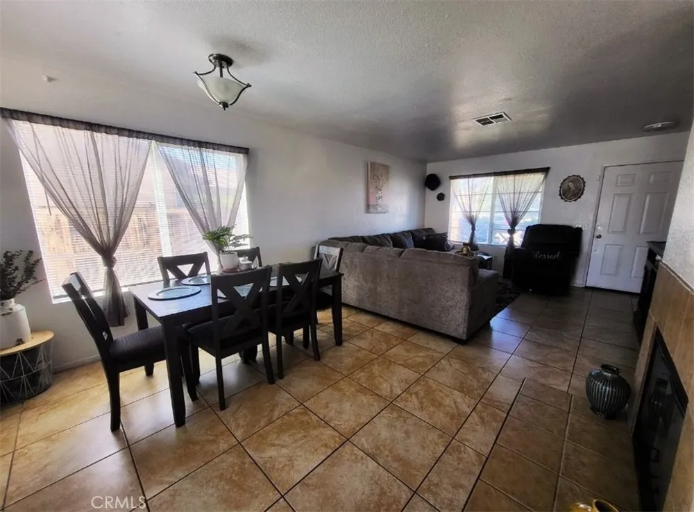 15249 Braxton Adelanto, CA 92301
