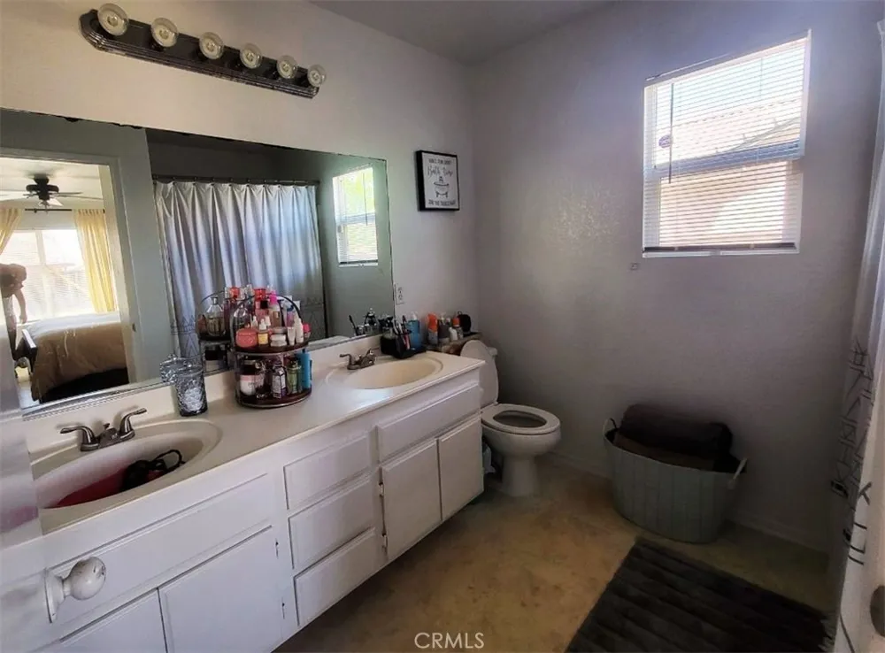 15249 Braxton Adelanto, CA 92301