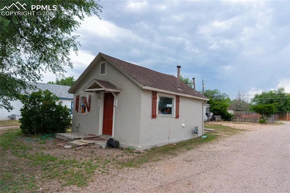 325 S Santa Fe Avenue #1-3 Fountain, CO 80817