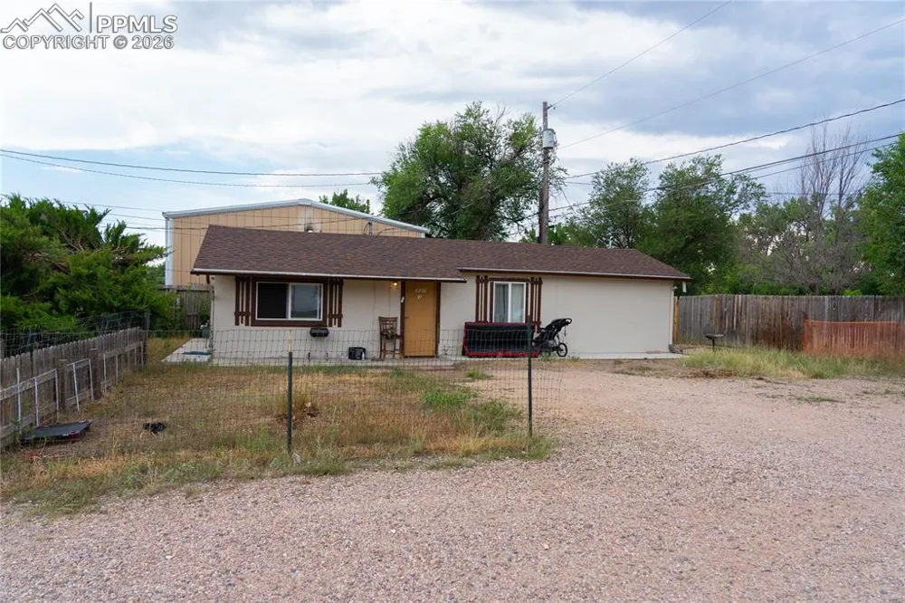 325 S Santa Fe Avenue #1-3 Fountain, CO 80817