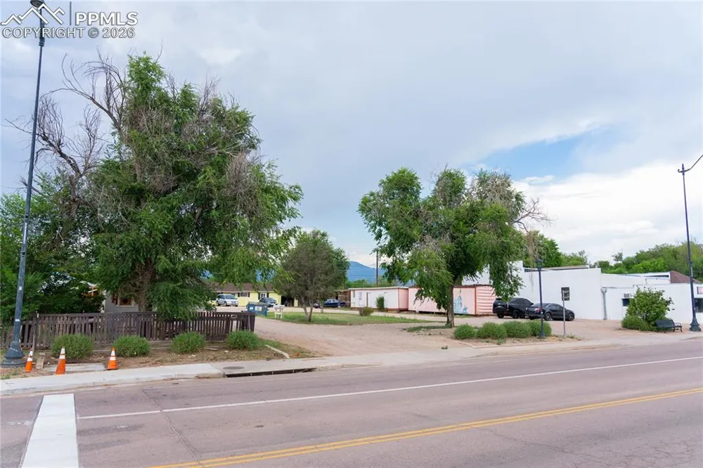 325 S Santa Fe Avenue #1-3 Fountain, CO 80817