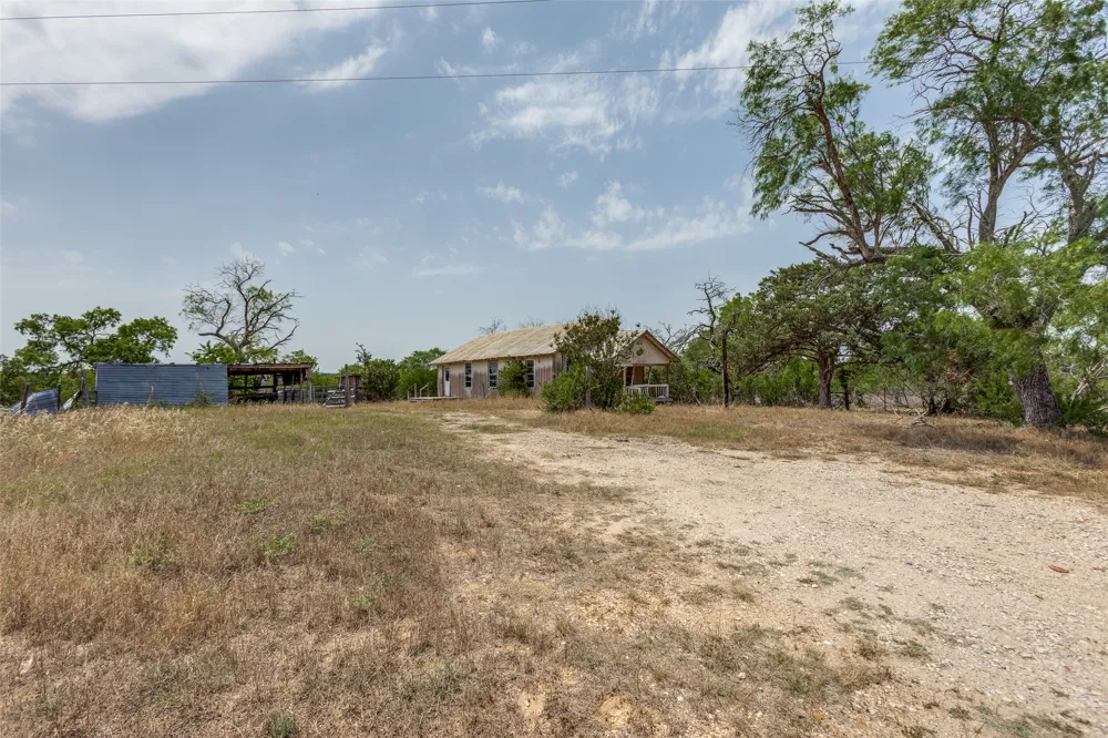 9557 Fm 86 Lockhart, TX 78644