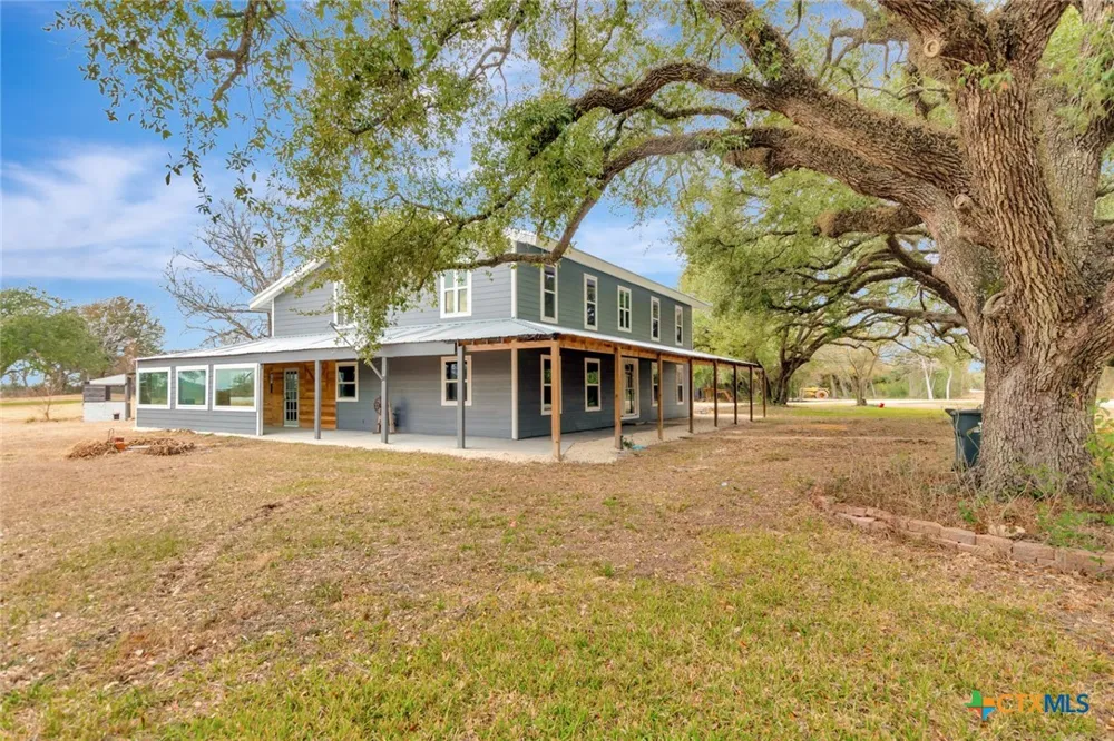 1710 County Road 399 Louise, TX 77455