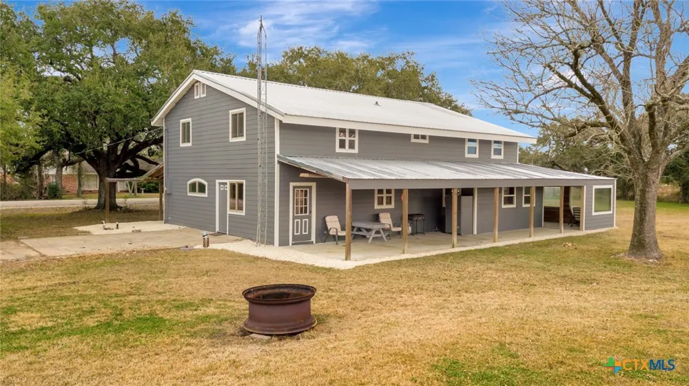 1710 County Road 399 Louise, TX 77455