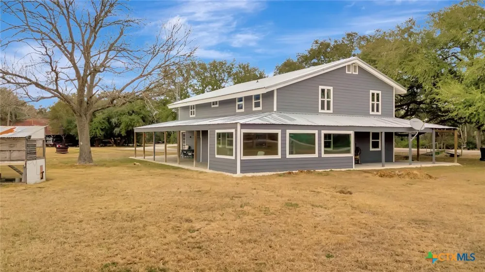 1710 County Road 399 Louise, TX 77455