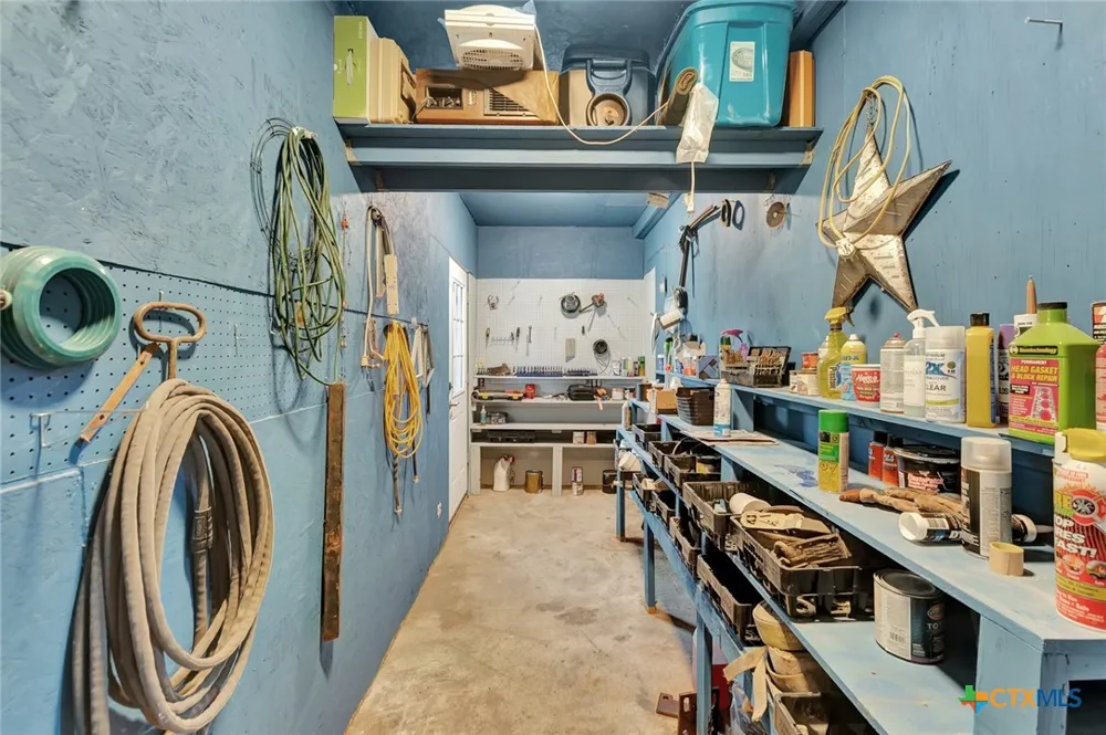 1710 County Road 399 Louise, TX 77455