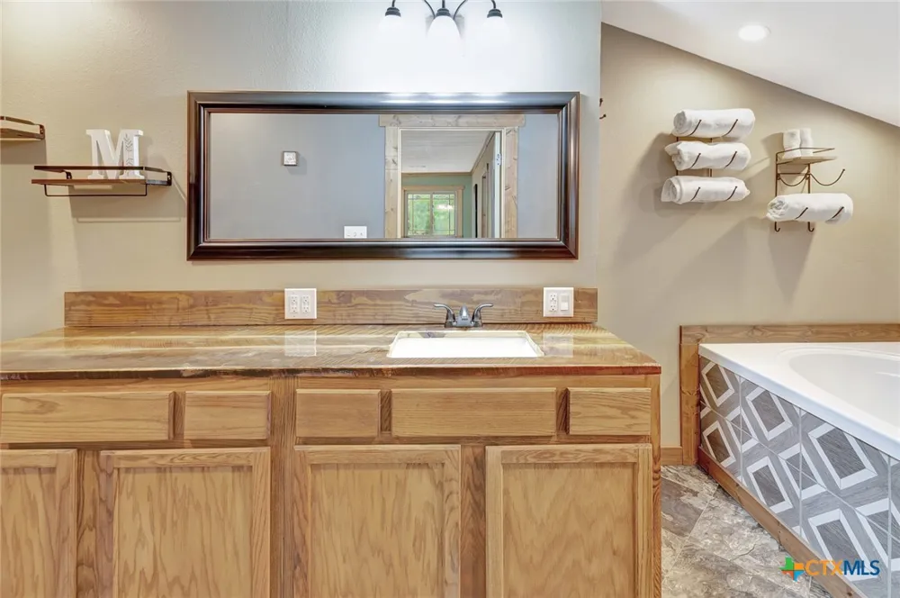 1710 County Road 399 Louise, TX 77455