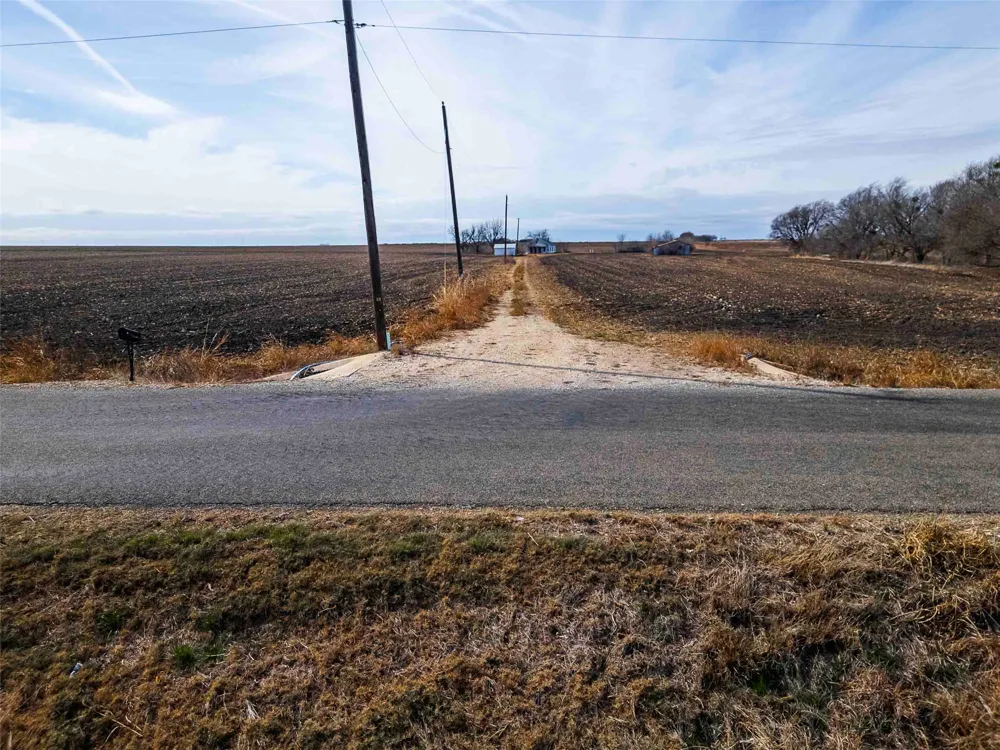 1251 County Road 340 Granger, TX 76530