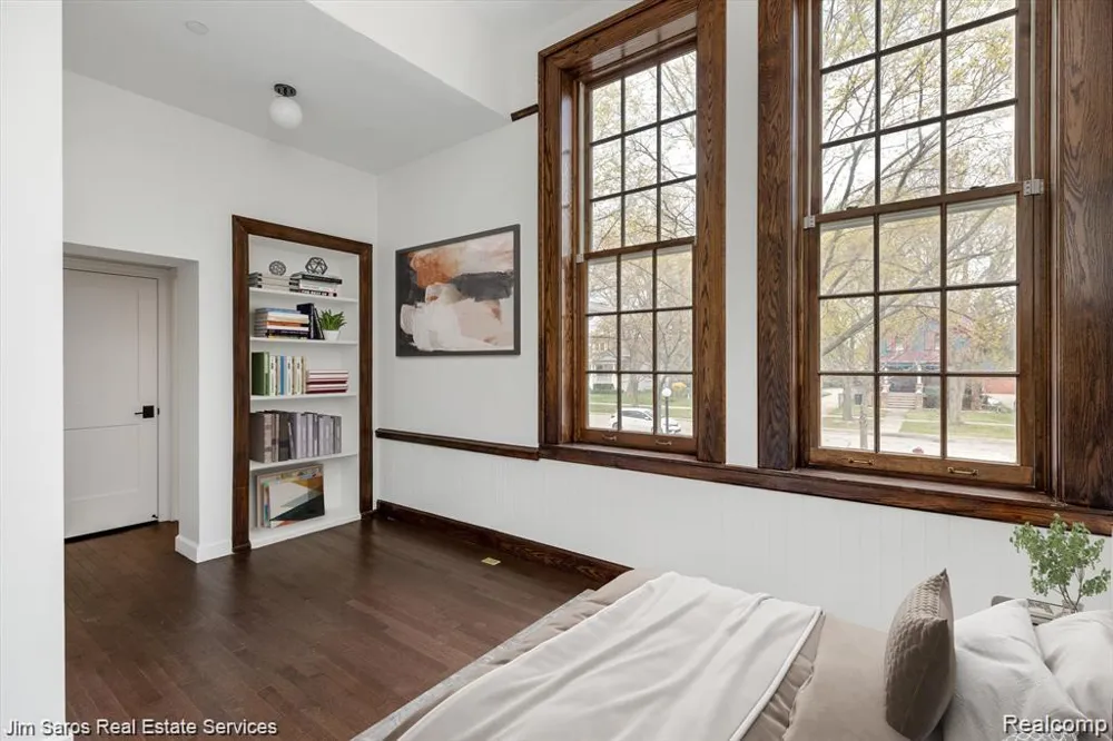 389 Saint Clair Avenue Grosse Pointe City, MI 48230