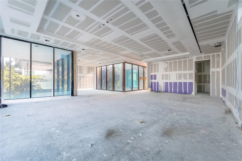 333 E Rivo Alto Dr Miami Beach, FL 33139