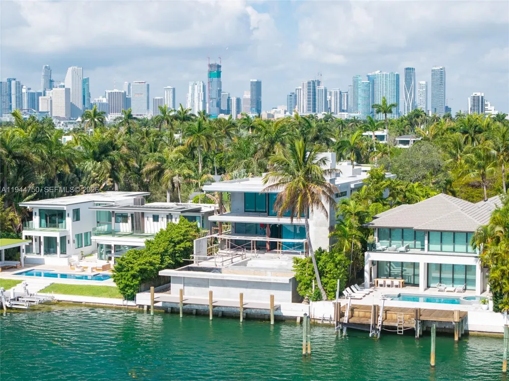 333 E Rivo Alto Dr Miami Beach, FL 33139