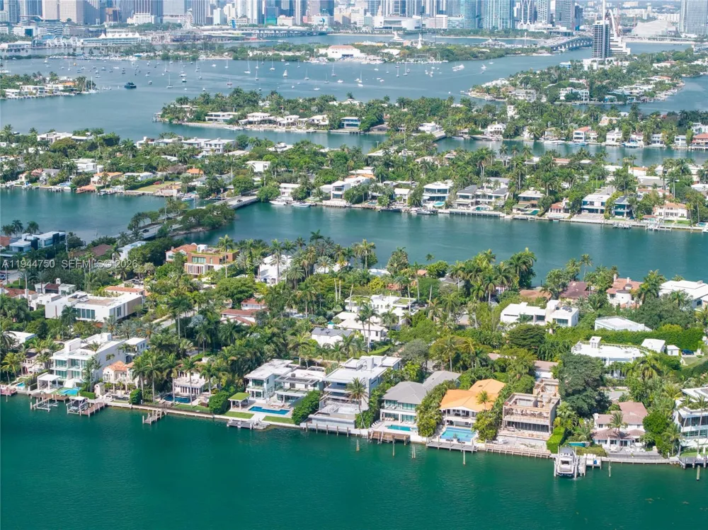 333 E Rivo Alto Dr Miami Beach, FL 33139